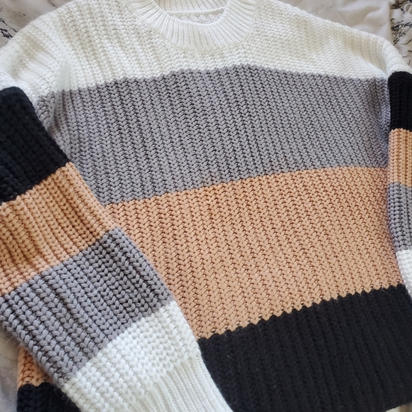 Colorblock striped sweater - Picture 2 of 5